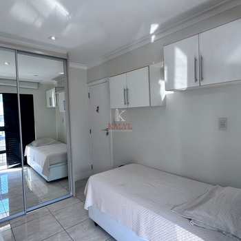 Apartamento em Praia Grande, bairro Guilhermina