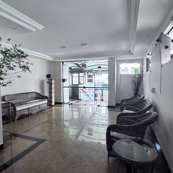 Apartamento em Praia Grande, bairro Guilhermina