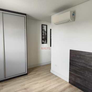 Apartamento em Praia Grande, bairro Guilhermina