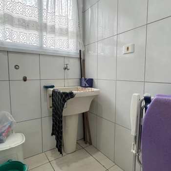 Apartamento em Praia Grande, bairro Guilhermina