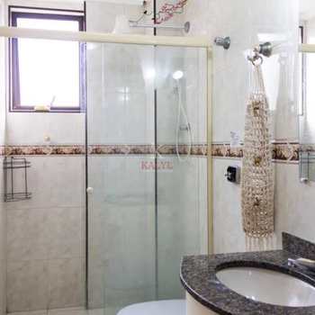 Apartamento em Praia Grande, bairro Guilhermina