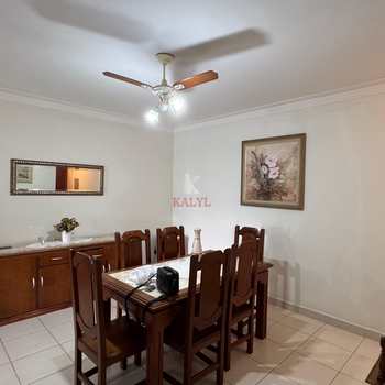 Apartamento em Praia Grande, bairro Canto do Forte