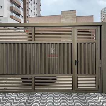 Casa em Praia Grande, bairro Aviação