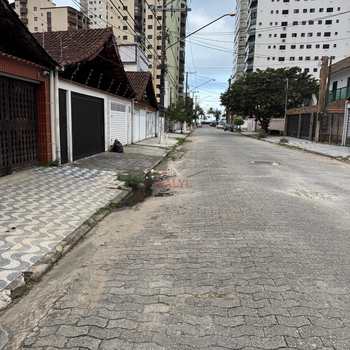 Casa em Praia Grande, bairro Aviação