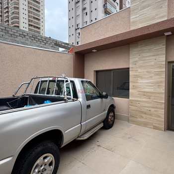 Casa em Praia Grande, bairro Aviação