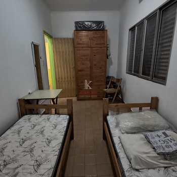 Casa em Praia Grande, bairro Guilhermina