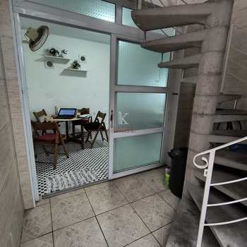 Casa em Praia Grande, bairro Guilhermina