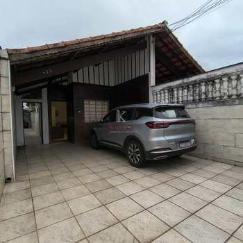 Casa em Praia Grande, bairro Guilhermina