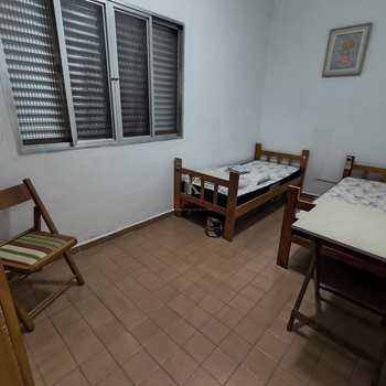 Casa em Praia Grande, bairro Guilhermina