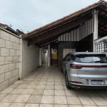 Casa em Praia Grande, bairro Guilhermina