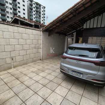 Casa em Praia Grande, bairro Guilhermina