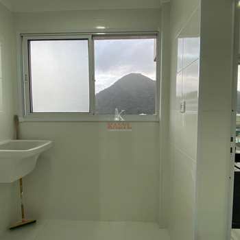 Apartamento em Praia Grande, bairro Canto do Forte