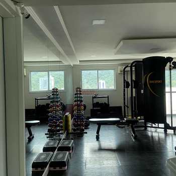 Apartamento em Praia Grande, bairro Canto do Forte