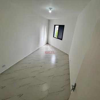 Apartamento em Praia Grande, bairro Guilhermina