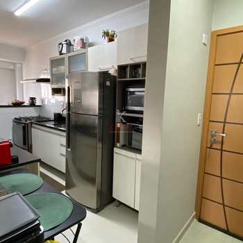 Apartamento em Praia Grande, bairro Canto do Forte