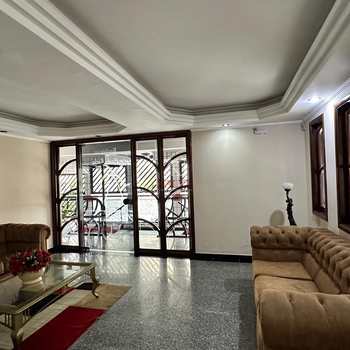 Apartamento em Praia Grande, bairro Guilhermina
