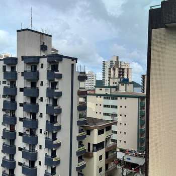Apartamento em Praia Grande, bairro Guilhermina