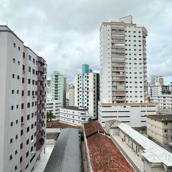 Apartamento em Praia Grande, bairro Guilhermina