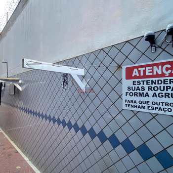 Kitnet em Praia Grande, bairro Boqueirão