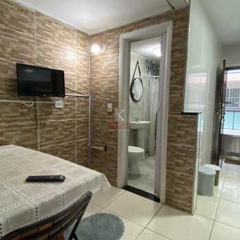 Kitnet em Praia Grande, bairro Boqueirão