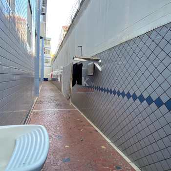 Kitnet em Praia Grande, bairro Boqueirão