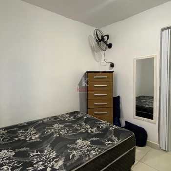 Kitnet em Praia Grande, bairro Boqueirão