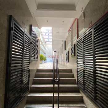 Kitnet em Praia Grande, bairro Boqueirão