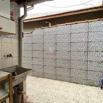 Casa em Praia Grande, bairro Guilhermina