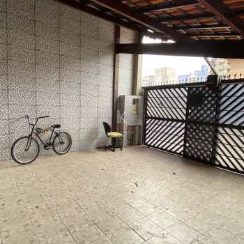 Casa em Praia Grande, bairro Guilhermina