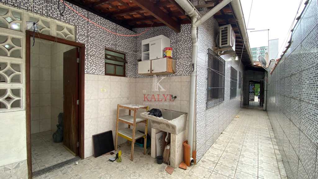 Casa em Praia Grande, no bairro Guilhermina