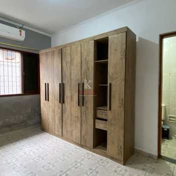 Casa em Praia Grande, bairro Guilhermina