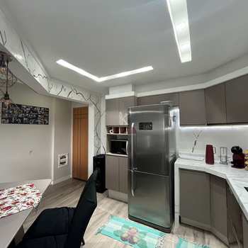 Apartamento em Praia Grande, bairro Guilhermina