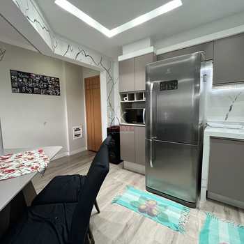 Apartamento em Praia Grande, bairro Guilhermina