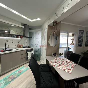 Apartamento em Praia Grande, bairro Guilhermina