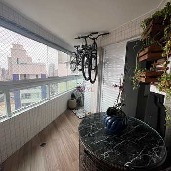 Apartamento em Praia Grande, bairro Guilhermina