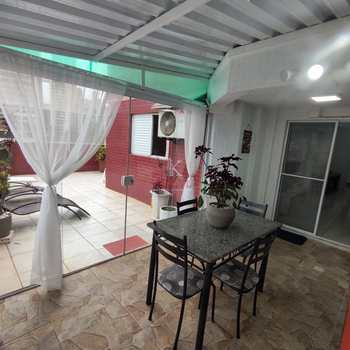 Apartamento em Praia Grande, bairro Canto do Forte