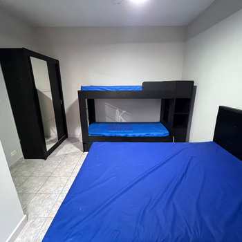 Apartamento em Praia Grande, bairro Canto do Forte