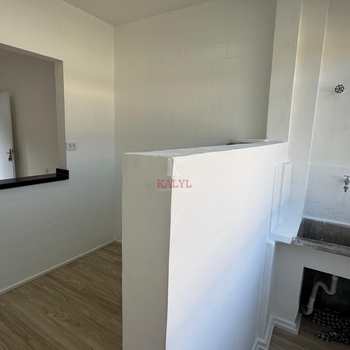 Apartamento em Praia Grande, bairro Guilhermina