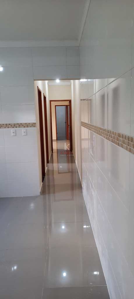 Casa em Praia Grande, no bairro Balneário Maracanã