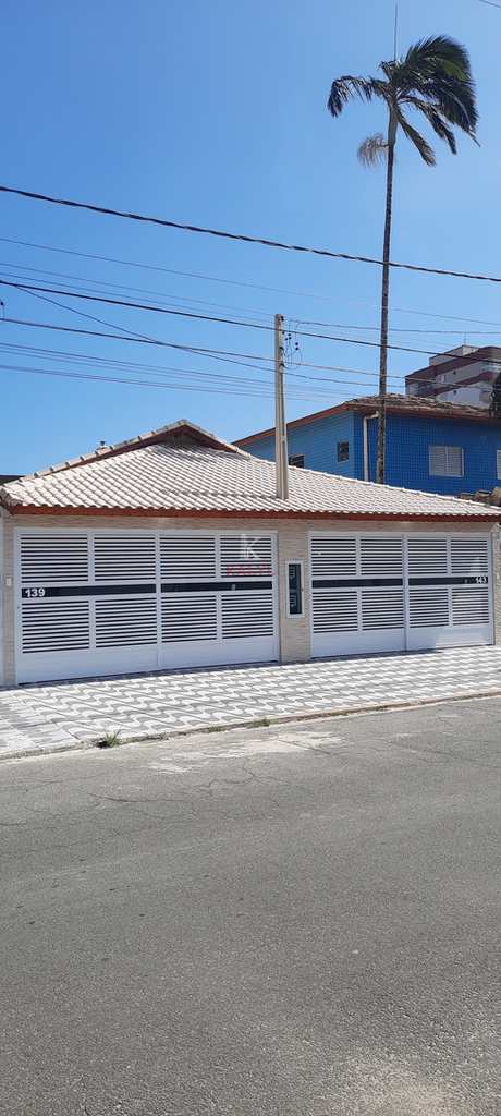 Casa em Praia Grande, no bairro Balneário Maracanã