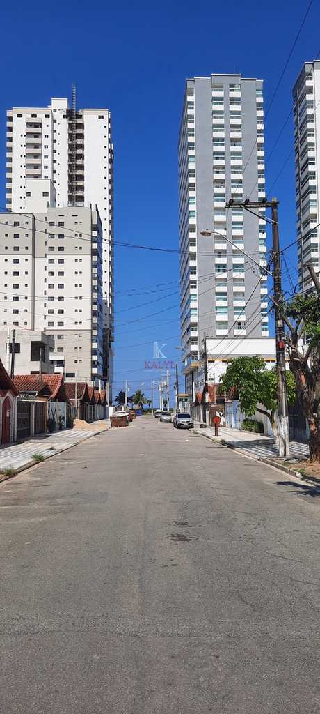 Casa em Praia Grande, no bairro Balneário Maracanã