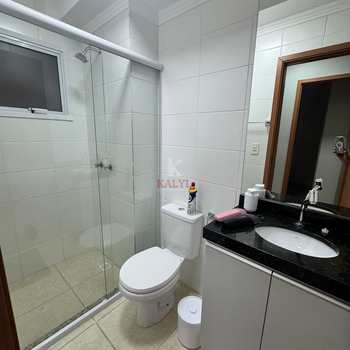 Apartamento em Praia Grande, bairro Guilhermina