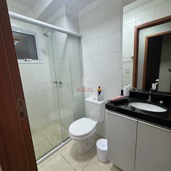 Apartamento em Praia Grande, bairro Guilhermina