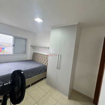 Apartamento em Praia Grande, bairro Guilhermina
