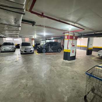 Apartamento em Praia Grande, bairro Guilhermina