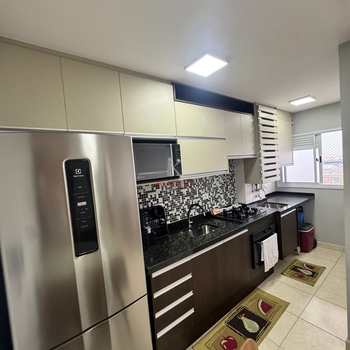 Apartamento em Praia Grande, bairro Guilhermina