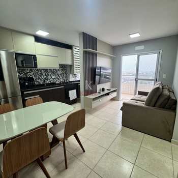 Apartamento em Praia Grande, bairro Guilhermina