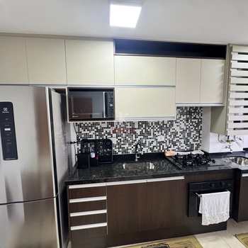 Apartamento em Praia Grande, bairro Guilhermina