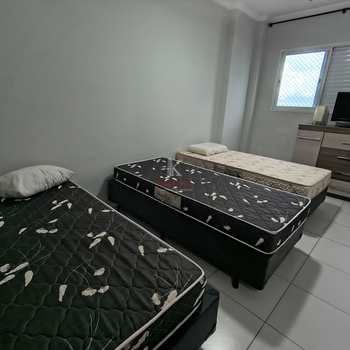 Apartamento em Praia Grande, bairro Ocian
