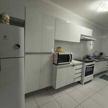 Apartamento em Praia Grande, bairro Ocian
